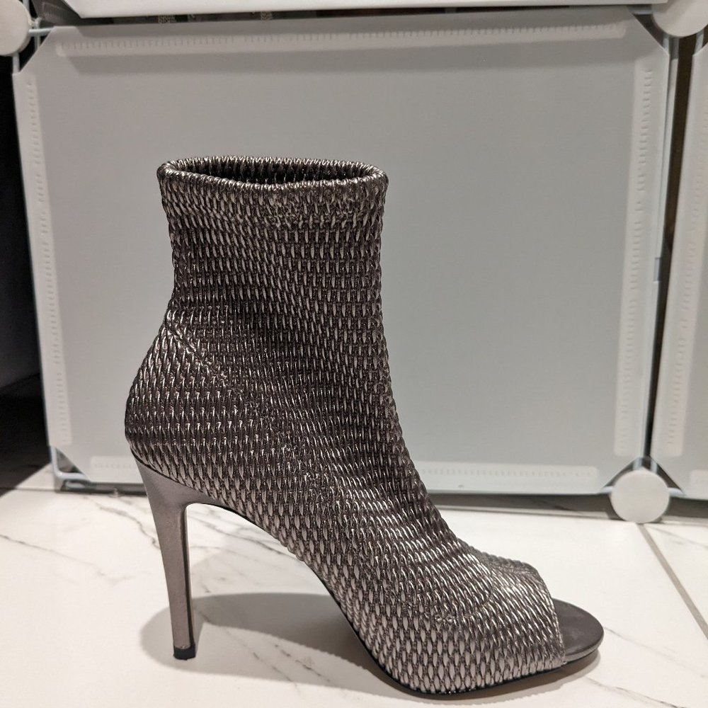 GORGEOUS BCBG booties!